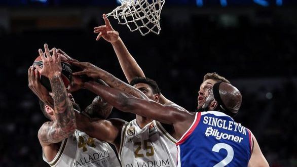 Euroliga. El Real Madrid sigue bloqueado y cayó en Estambul | 76-60