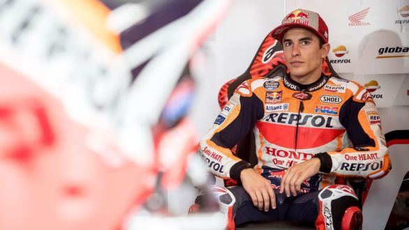 GP de Australia. Sólo el temporal y la caída de Oliveira evitan un triplete español