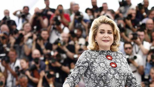 La actriz Catherine Deneuve, hospitalizada en estado crítico