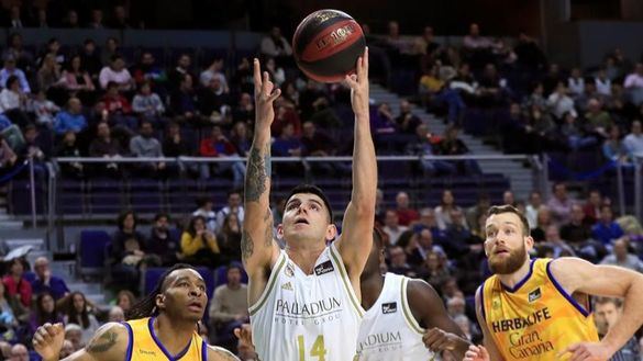 ACB. El Real Madrid asienta el liderato y el Barcelona, su persecución