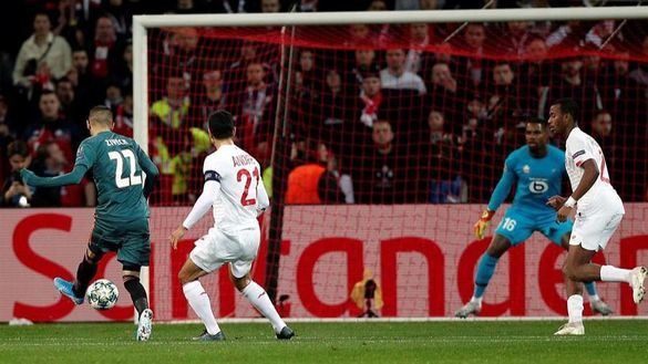 El Ajax da un paso de gigante hacia octavos en Lille | 0-2