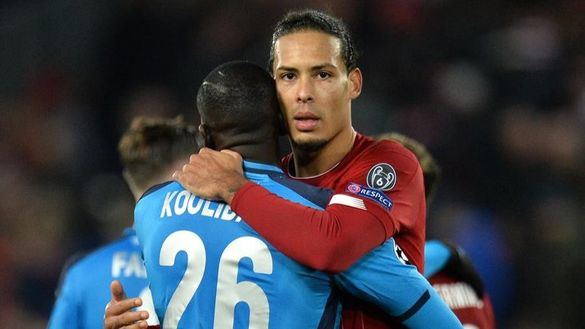 El Liverpool sale a tiempo del nudo tejido por el Nápoles | 1-1