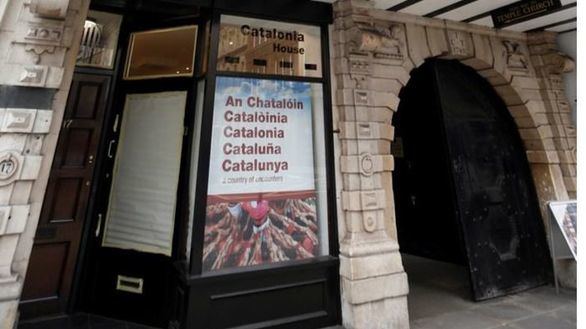 La Justicia detiene la creación de tres nuevas 'embajadas' catalanas