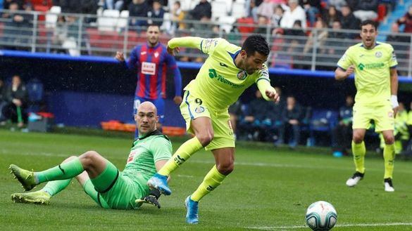 El Getafe más competitivo mete a apuros al Eibar | 0-1