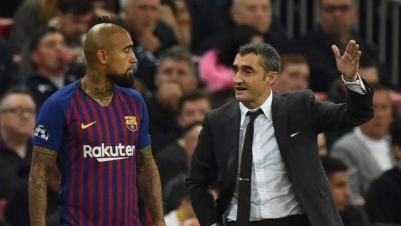 El Barcelona cede a Aleñá y le estalla la bomba de Arturo Vidal