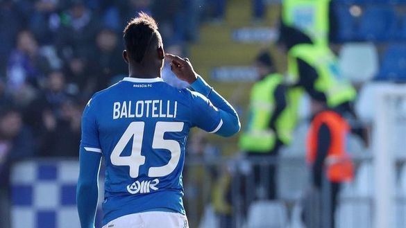 El racismo de Italia sigue persiguiendo a Mario Balotelli
