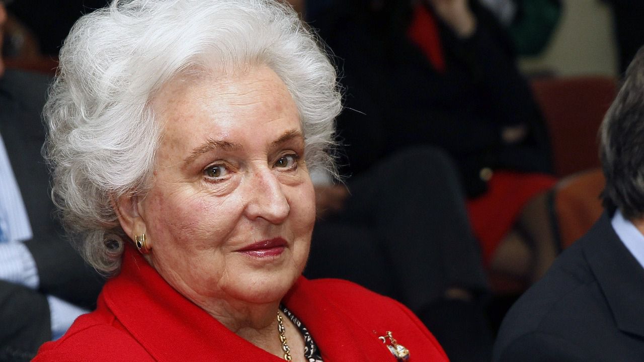 Los Reyes Felipe, Letizia, Juan Carlos y Sofía despiden a la Infanta Pilar