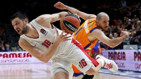 Euroliga. El Valencia rema para ahogarse en la orilla |91-93