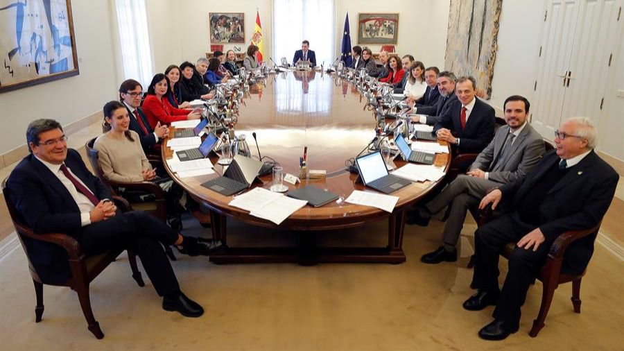 Fotogalería | La 'alfombra roja' del primer Consejo de Ministros