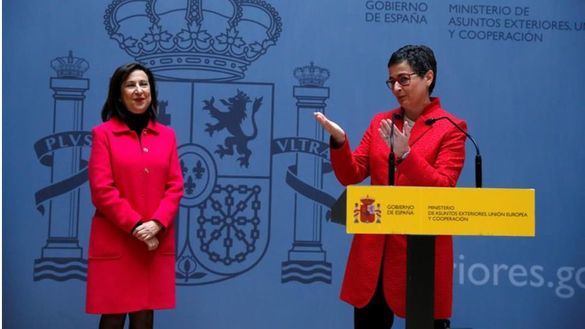 El Gobierno permite reabrir tres 'embajadas' catalanas y el TSJC anula otras seis