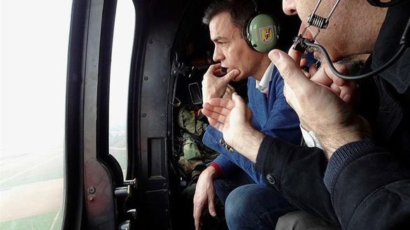 Moncloa admite que Sánchez usó el helicóptero, pero aclara que no participaba en el rescate