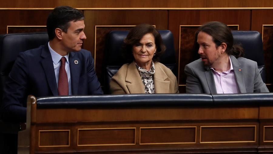 Imágenes de la apertura de las Cortes: Podemos se estrena en la bancada azul