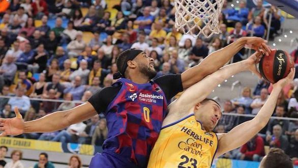 ACB. El Barcelona defiende su liderato con contundencia