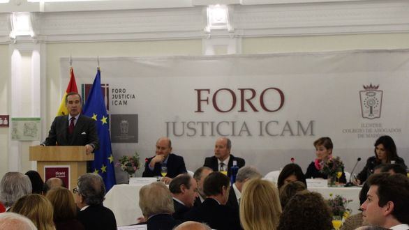 “En Cataluña, la abogacía puede jugar un papel tan importante como el que jugó en la transición”