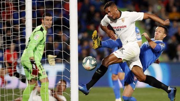 El Sevilla renace gracias a la resaca europea del Getafe | 0-3