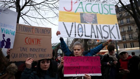 Protestas en Francia de asociaciones feministas contra Roman Polanski