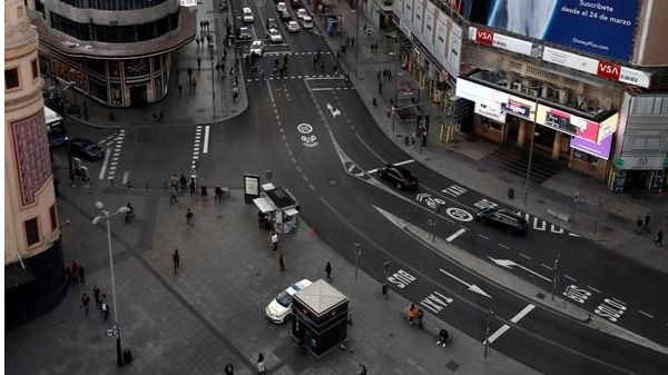 Fotos de Madrid vacío: la ciudad se aísla para evitar el contagio de coronavirus