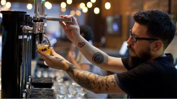 La crisis del coronavirus puede destruir 350.000 empleos turísticos