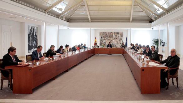 Un Consejo de Ministros dividido aplaza las medidas económicas al martes