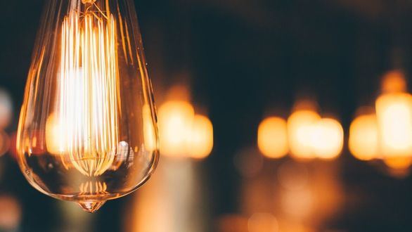 Requisitos que deben cumplir los consumidores vulnerables para no quedarse sin luz, gas o agua