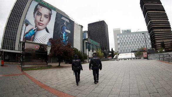 El Corte Inglés anuncia un ERTE de casi 26.000 empleados, que recibirán el 100 % de su salario