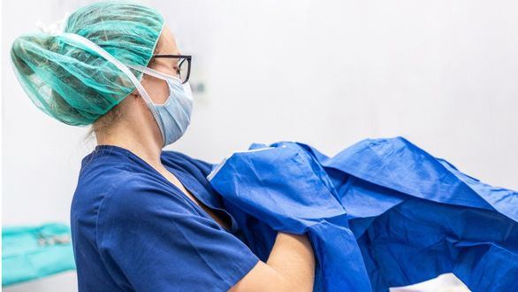 La Fundación ”la Caixa” habilita un servicio de asistencia psicológica para personal sanitario