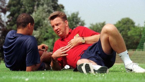 Van Gaal pasa al ataque: 