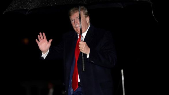 Trump rectifica y dice ahora que mantendrá su comité de crisis 