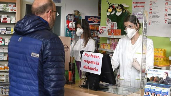 Los madrileños podrán recoger gratis una mascarilla FFP2 en la farmacia a partir del lunes