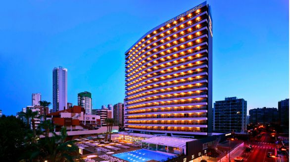 CaixaBank concede 1.100 millones de euros de crédito al sector hotelero español durante el primer cuatrimestre