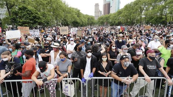 El discurso de Trump pierde fuelle: las protestas antirracistas se vuelven masivas y pacíficas