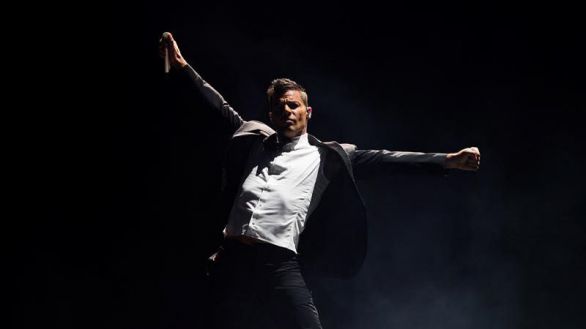 Ricky Martin costea test del coronavirus y equipos de protección a los más vulnerables