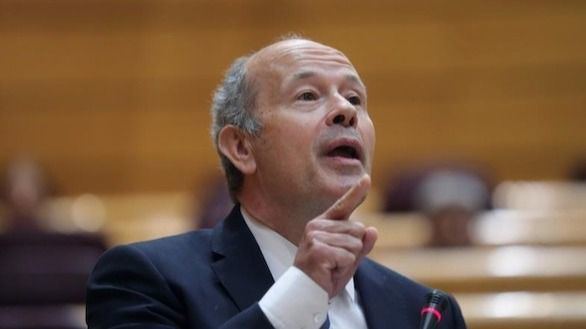 El PP pregunta de quién depende la Fiscalía y Campo le acusa de 