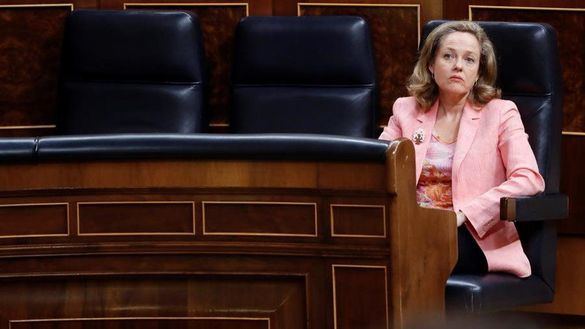 El PP Europeo se posiciona contra Calviño y respalda al irlandés Donohoe