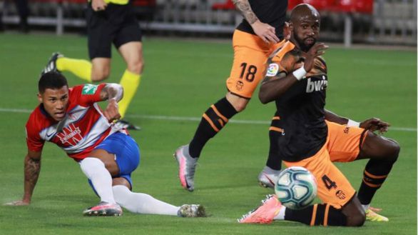 Granada y Valencia empatan y enfrían sus opciones europeas |2-2