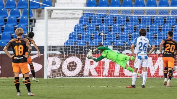 El Leganés saca su orgullo para aguantar al Valencia | 1-0