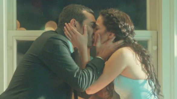 Mujer se reafirma como líder en Antena 3