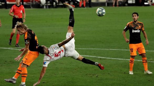 El Sevilla cierra la puerta europea al Valencia y completa la obra de Lopetegui | 1-0