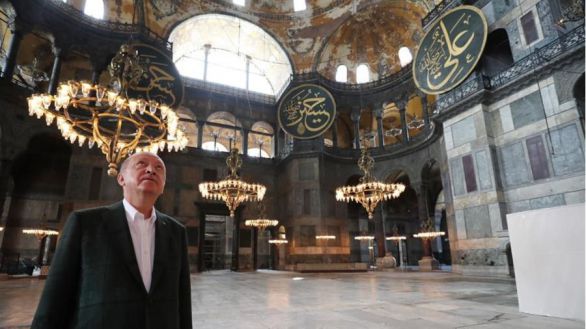 Primer rezo musulmán en Santa Sofía: de iglesias bizantina a gran mezquita