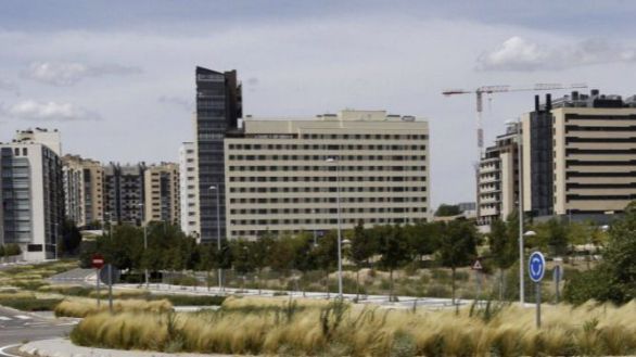 Las compraventas de viviendas caen un 34,3 % en junio