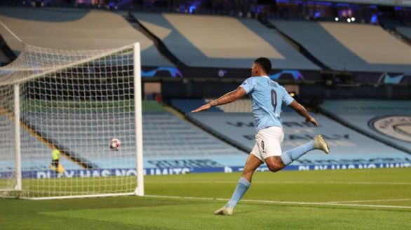 Una calamitosa noche de Varane acaba con el sueño europeo del Real Madrid |2-1