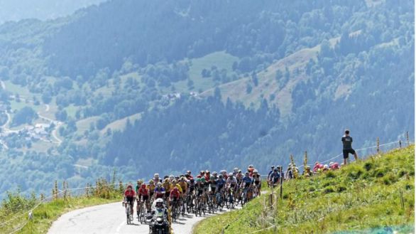 Dauphiné. Heroico triunfo de Formolo mientras Roglic araña tiempo