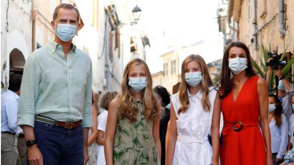 La Familia Real concluye su estancia en Mallorca mientras Sánchez sigue en La Mareta