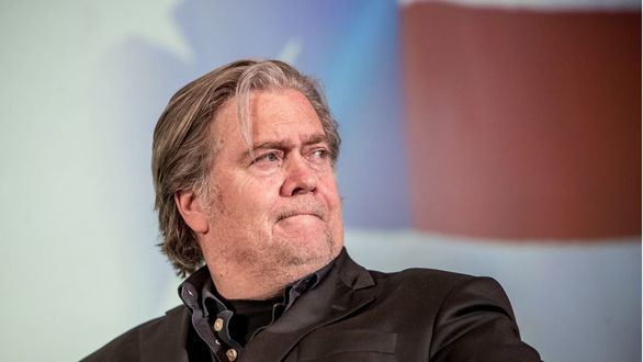 Detenido un exasesor de Trump por defraudar a donantes para el muro con México