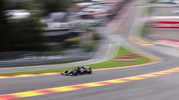 GP Bélgica. Hamilton logra su enésima 'pole' en el descalabro de Ferrari