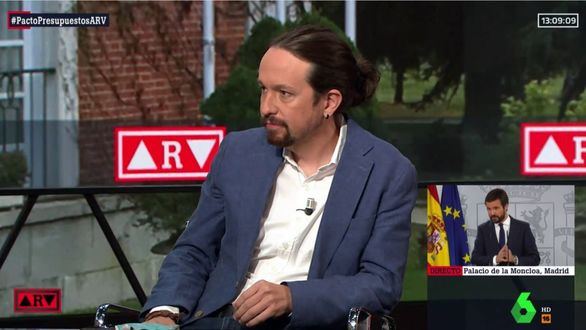 Pablo Iglesias cambia de look: sustituye la coleta por el moño