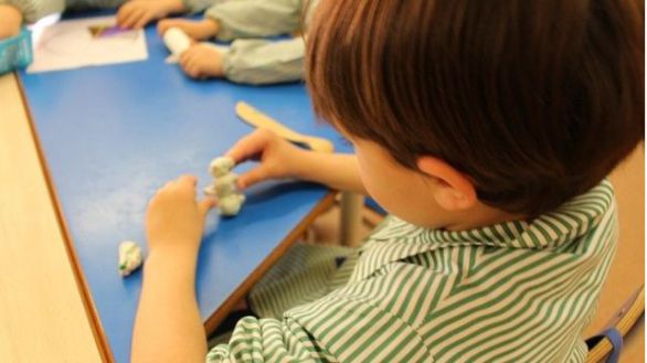 Los niños que duermen bien y se despiertan temprano rinden más en el colegio