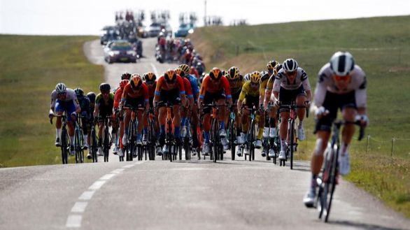 Tour de Francia. Los favoritos se guardan para la crono y Kragh Andersen hace doblete