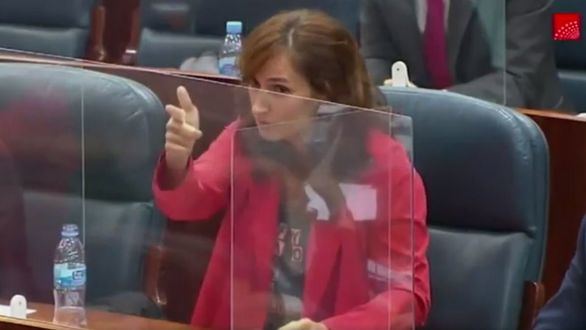 La diputada de Más Madrid Mónica García 'dispara' a un consejero de Ayuso