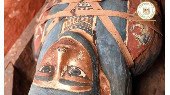 Hallada una colección de sarcógafos de 2.500 años al sur del Cairo